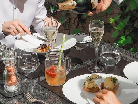 Sunday brunch for families